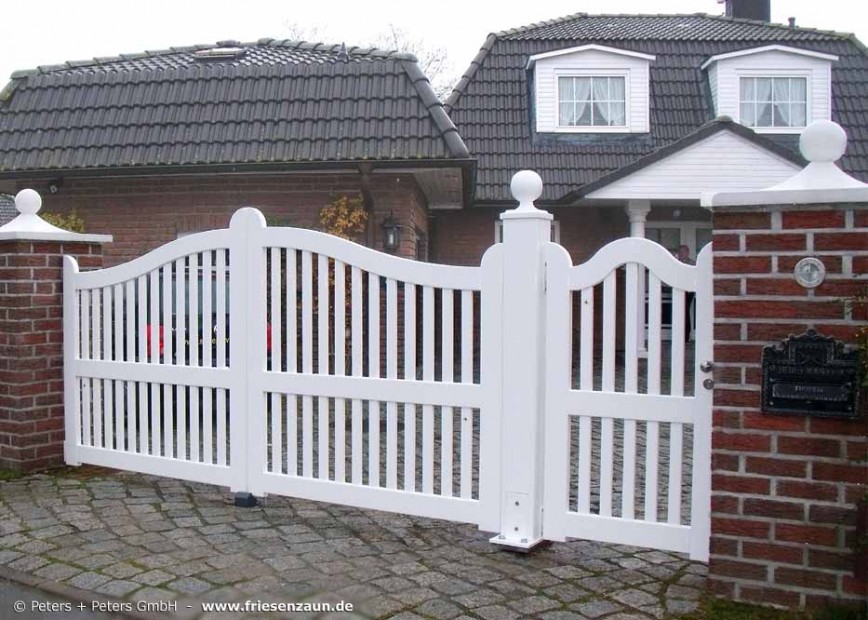 Weißes Sichtschutztor | das-holztor